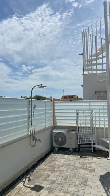 Atabey Appartamento Sul Mare Focene Экстерьер фото